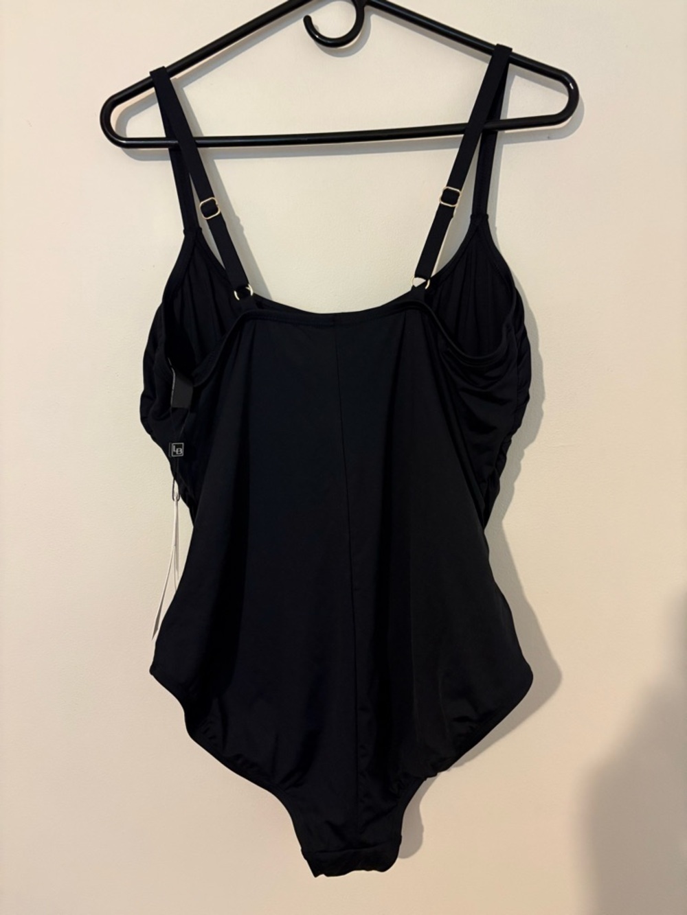 La Blanca Black Ruched One-Piece Swimsuit Tummy Control Resort Beach Swimwear - Picture 8 of 10
